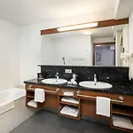 Kuhotel Steinplatte, Trademark Collection By Wyndham 4* Waidring