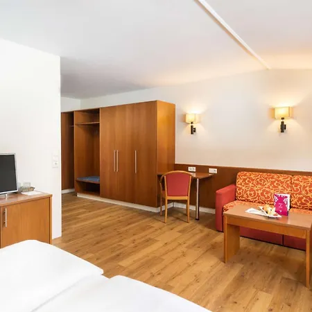 酒店 Kuhotel By Rilano 4*