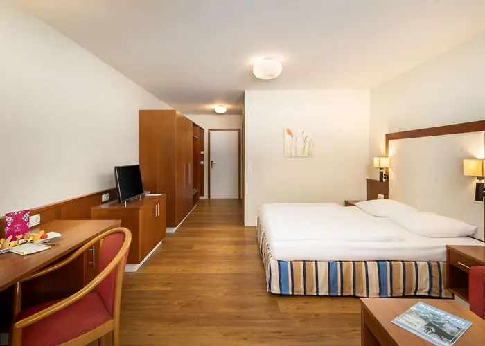 Elaya Steinplatte, Trademark By Wyndham Hotel