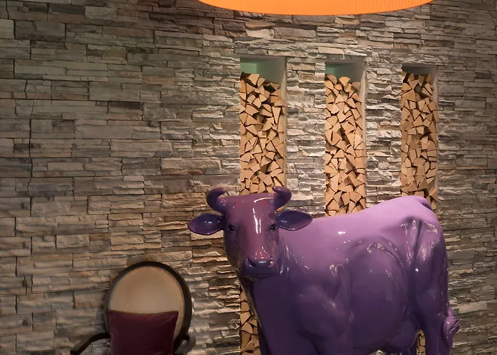 Elaya Steinplatte, Trademark By Wyndham מלון 4*