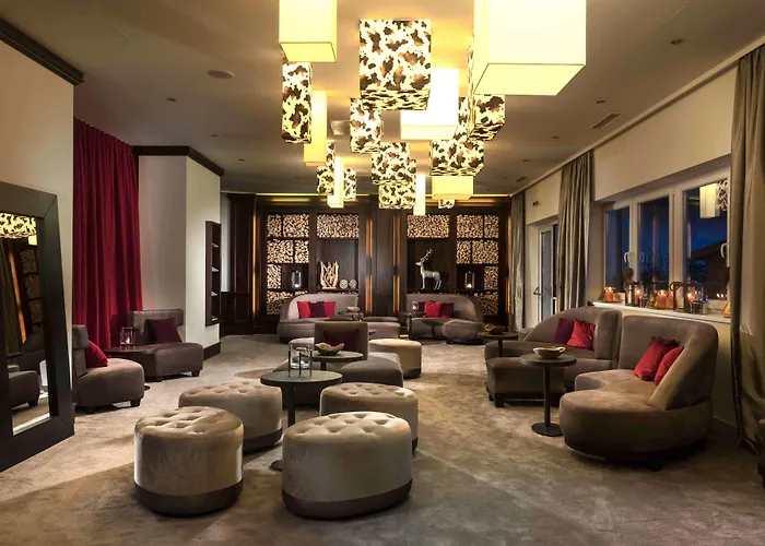 Elaya Steinplatte, Trademark By Wyndham