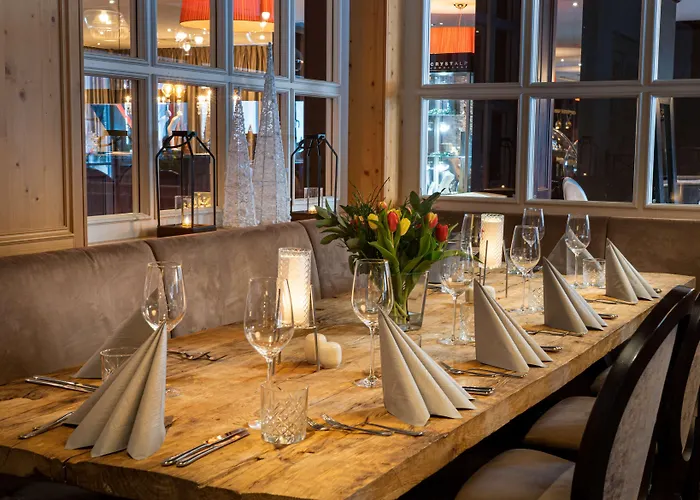 Elaya Steinplatte, Trademark By Wyndham