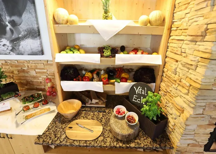 Elaya Steinplatte, Trademark By Wyndham