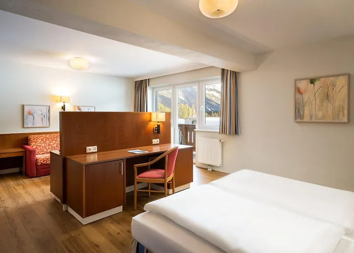 Elaya Steinplatte, Trademark By Wyndham Otel 4*