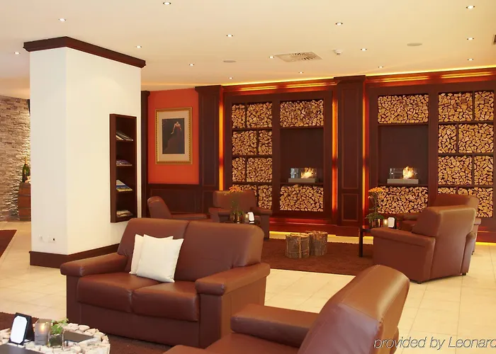 Elaya Steinplatte, Trademark By Wyndham