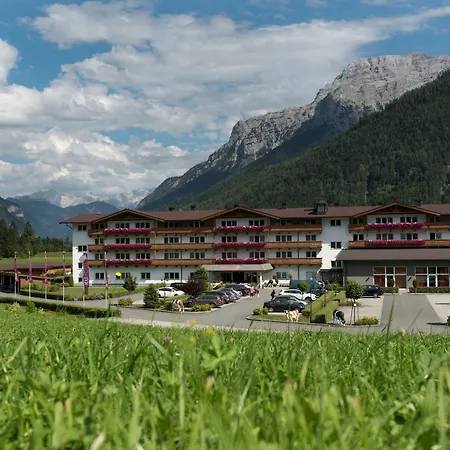 Hotel Elaya Steinplatte Ehemals Kuhotel By Rilano Waidring